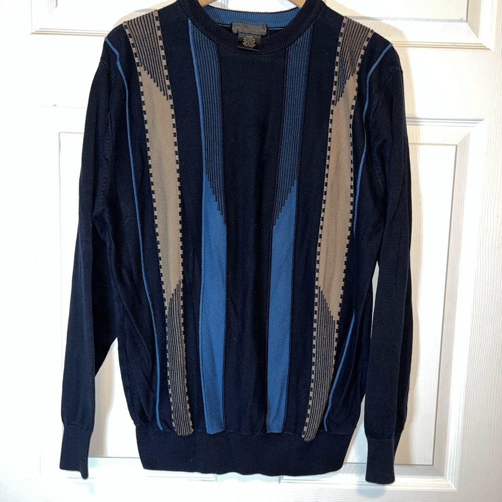 Elegant Men's Crewneck Sweater in Blue and Tan